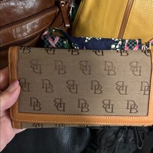 Dooney & Bourke